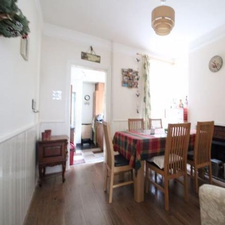 Rent this 3 bed house on Reginald Street in Luton, LU2 7QZ