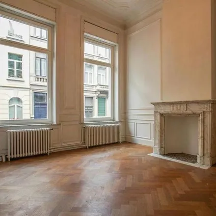 Rent this 2 bed apartment on Rue Dautzenberg - Dautzenbergstraat 48 in 1050 Ixelles - Elsene, Belgium