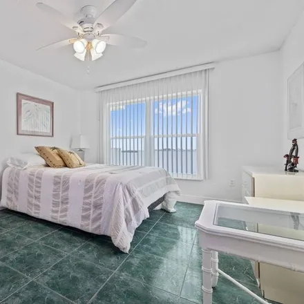 Rent this 2 bed condo on Dunedin in FL, 34698