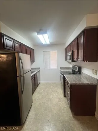 Image 7 - 5142 West Harmon Avenue, Spring Valley, NV 89103, USA - Condo for rent