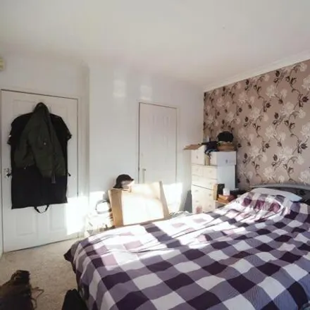 Image 8 - Thistledown, Basildon, SS14 1JU, United Kingdom - Apartment for sale