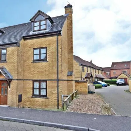 Buy this 5 bed house on Gainsborough Close in Milton Keynes, MK8 0NA