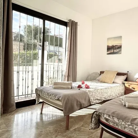 Rent this 2 bed apartment on 29561 Mijas