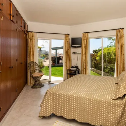 Rent this 4 bed house on 8600-117 Distrito de Évora