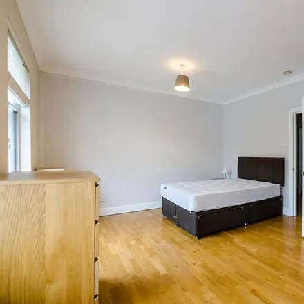 Rent this 2 bed apartment on The King Rooster in Swinton Street, London