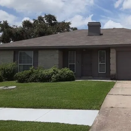 Rent this 3 bed house on 1122 River Rock Dr in Missouri City, Texas