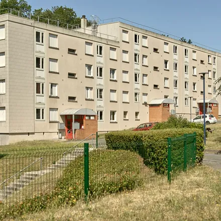 Image 1 - 5 Place Lemonnier, 72500 Montval-sur-Loir, France - Apartment for rent