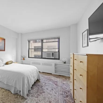 Image 6 - 11 East 87th Street, New York, NY 10128, USA - Apartment for sale
