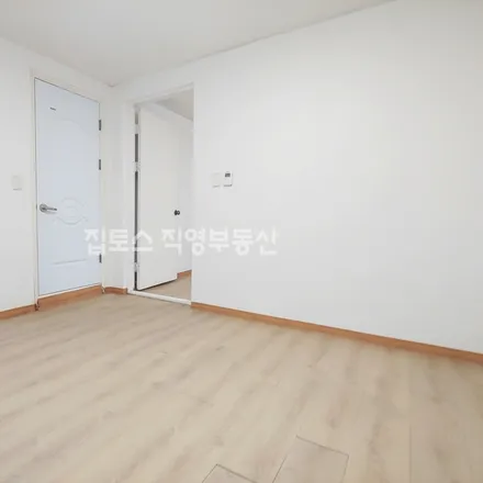 Image 3 - 서울특별시 강남구 신사동 555-5 - Apartment for rent