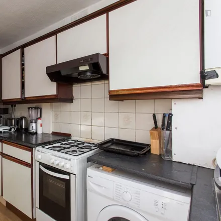 Image 7 - 23 Clematis Street, London, W12 0QQ, United Kingdom - Room for rent