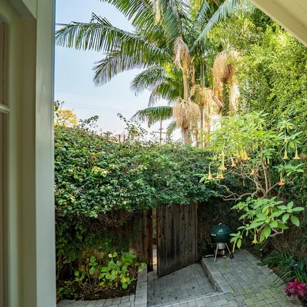 Image 2 - 8839 Cynthia Street, West Hollywood, CA 90069, USA - House for sale