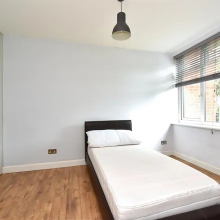 Image 7 - Charlesfield, London, SE9 4PS, United Kingdom - Apartment for rent