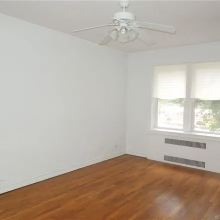 Image 5 - 71 Strawberry Hill Avenue, Glenbrook, Stamford, CT 06902, USA - Apartment for rent