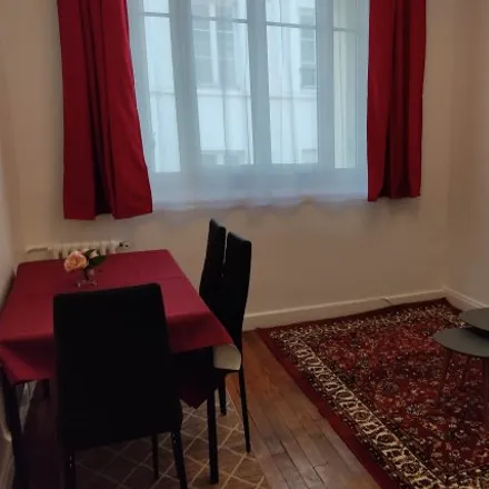 Rent this 1 bed apartment on Neuilly-sur-Seine