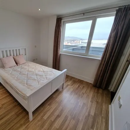 Image 2 - Lady Isle House, Butetown Link, Cardiff, CF11 7TQ, United Kingdom - Apartment for rent