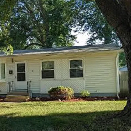 Buy this 3 bed house on 904 East 11th Street in Spencer, IA 51301
