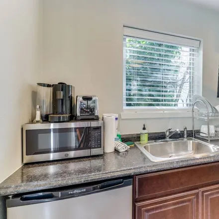 Rent this 1 bed apartment on Mercer Island in WA, 98040