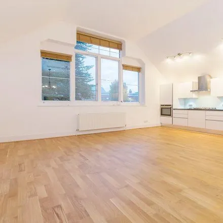 Rent this 3 bed apartment on 88 Canfield Gardens in London, NW6 3DY