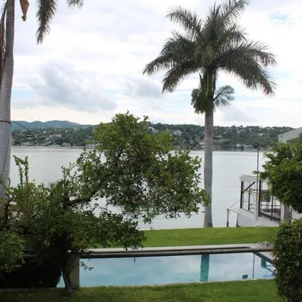 Buy this 7 bed house on Avenida Lago Rodeo in 62697, MOR