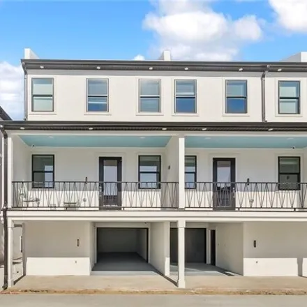 Rent this 3 bed house on 1832 Baronne Street in New Orleans, LA 70113