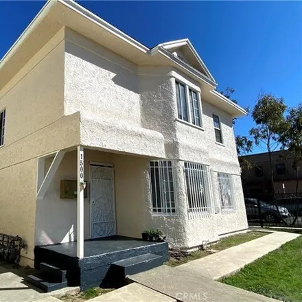 Rent this studio apartment on 474 West 15th Street in Long Beach, CA 90813