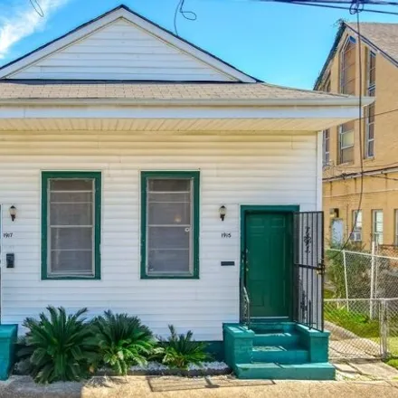 Buy this 3 bed house on 1915 Amelia Street in New Orleans, LA 70115