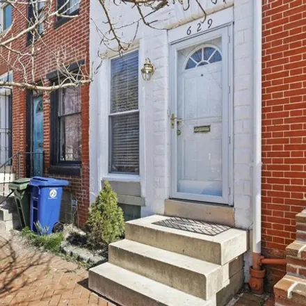 Image 2 - 629 North Paca Street, Baltimore, MD 21201, USA - House for sale