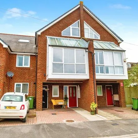 Buy this 3 bed townhouse on 31 Alexandra Road in Bedford Place, Southampton