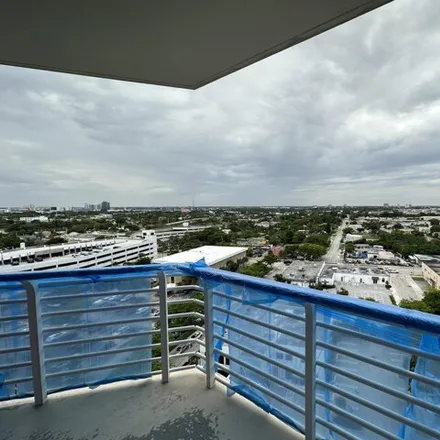 Rent this 1 bed condo on 258 South Lakeside Court in West Palm Beach, FL 33407