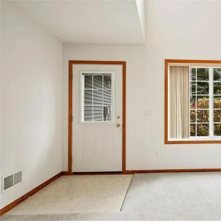 Image 3 - 2091 Gresham Avenue North, Oakdale, MN 55128, USA - Townhouse for sale