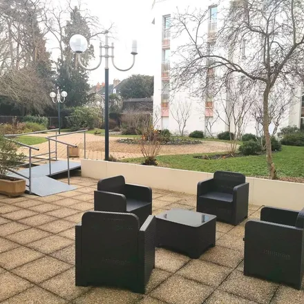 Image 5 - Direction des Parcs, Jardins et Paysages, 20 Boulevard de Lavoisier, 49009 Angers, France - Apartment for rent