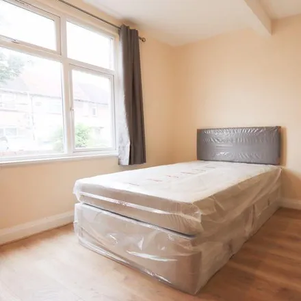 Rent this 1 bed room on Northcote Avenue in London, UB1 2AY