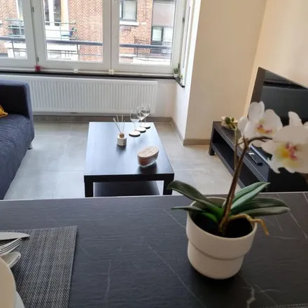 Rent this 3 bed apartment on Rue du Fort 43 in 6000 Charleroi, Belgium