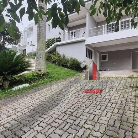Buy this 5 bed house on Rua Nova Prata in Vila Menck, Carapicuíba - SP