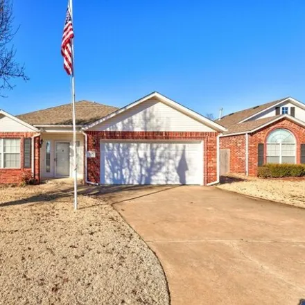 Image 4 - Bradford Place, Midwest City, OK 73130, USA - House for sale