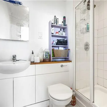 Image 5 - 4 Meath Crescent, London, E2 0QG, United Kingdom - House for sale