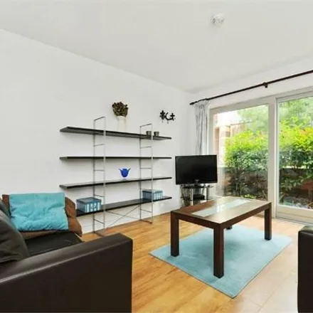 Image 3 - Metcalfe Court, John Harrison Way, London, SE10 0BY, United Kingdom - Apartment for rent