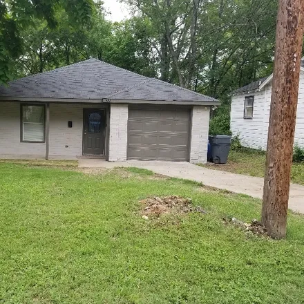 Rent this 4 bed house on 432 Hart