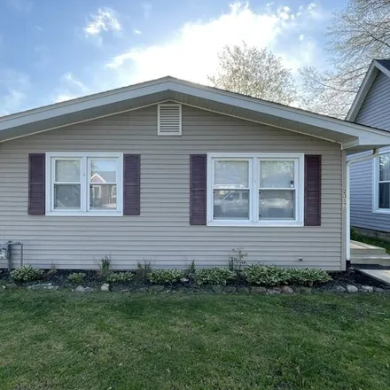 Buy this 2 bed house on 2361 Chestnut Street in Columbus, IN 47201