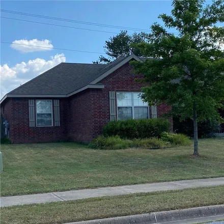 Rent this 3 bed house on 2903 Southwest Tanglewood Avenue in Bentonville, AR 72713