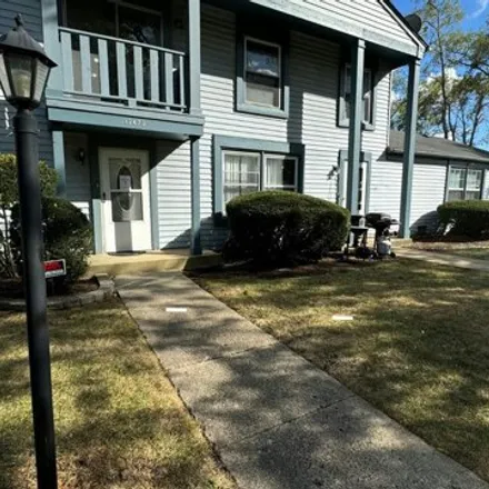 Rent this 2 bed house on 1247 Pearl Ave Unit D in Glendale Heights, Illinois