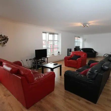 Image 4 - Leeds Aerial Arts, Cross York Street, Leeds, LS2 7EE, United Kingdom - Apartment for rent