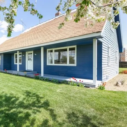 Buy this 4 bed house on unnamed road in Yakima, WA 98908