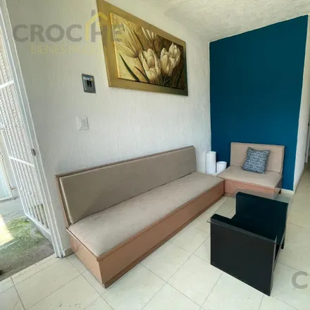 Buy this 7 bed apartment on Sindicato de Trabajadores de la Industria Azucarera in Calle 1° de Mayo, 91615 Coatepec