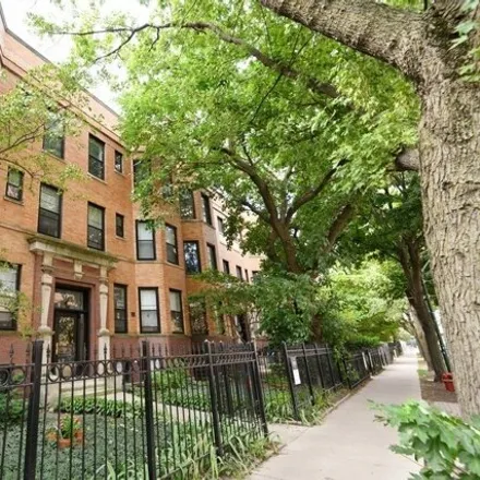Rent this 3 bed apartment on 833-835 West Wellington Avenue in Chicago, IL 60618