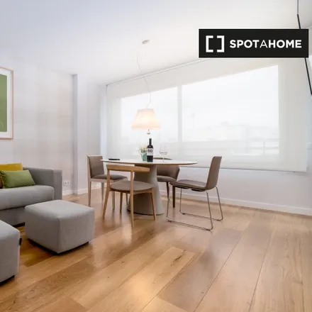 Rent this 2 bed apartment on Avinguda d'Aragó in 14, 16