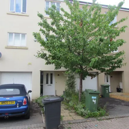 Rent this 6 bed townhouse on 10 Jekyll Close in Bristol, BS16 1UX