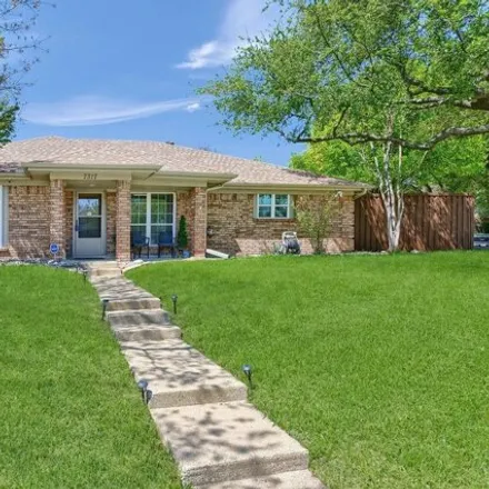 Buy this 4 bed house on 914 Matilda Drive in Plano, TX 75025