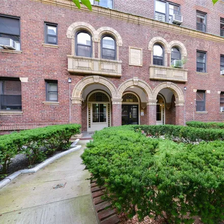 Buy this 1 bed condo on 62-98 Saunders Street in New York, NY 11374