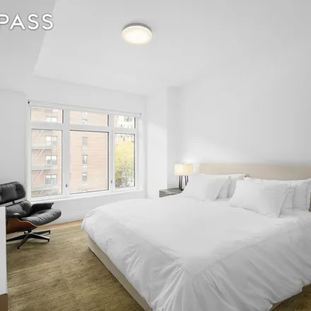 Image 3 - 201 East 83rd Street, New York, NY 10028, USA - Apartment for rent